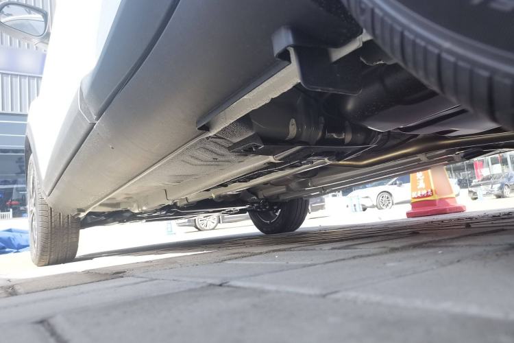 Used Kia kx1 Stonic 2021 1.4L CVT Fun Edition Left Side Sill