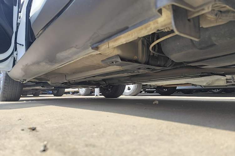 Used Kia kx1 Stonic 2021 1.4L CVT Sunroof Model Left Side Sill