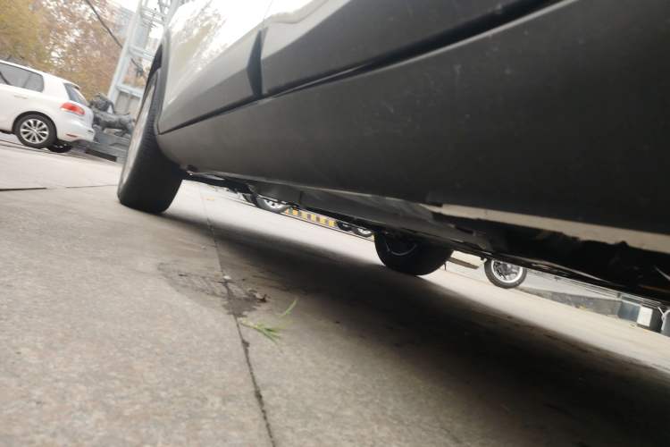 Used Kia kx1 Stonic 2021 1.4L CVT Sunroof Model Left Side Sill