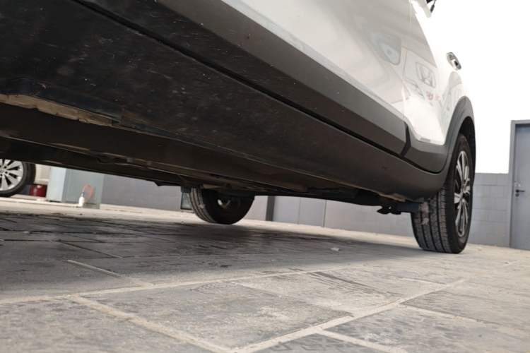 Used Kia kx1 Stonic 2021 1.4L CVT Fun Edition Left Side Sill