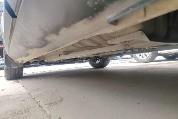 Used Kia kx1 Stonic 2021 1.4L Automatic Fun & Sport Edition Left Side Sill