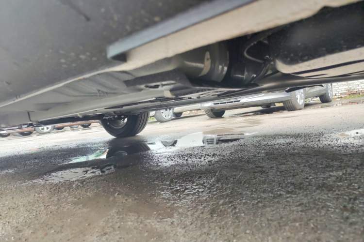 Used Kia kx1 Stonic 2021 1.4L CVT Fun Edition Left Side Sill