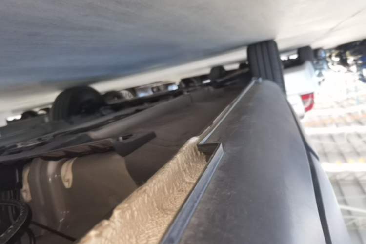 Used Kia kx1 Stonic 2021 1.4L CVT Fun Edition Left Side Sill