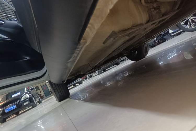 Used Kia kx1 Stonic 2021 1.4L Automatic Fun & Sport Edition Left Side Sill