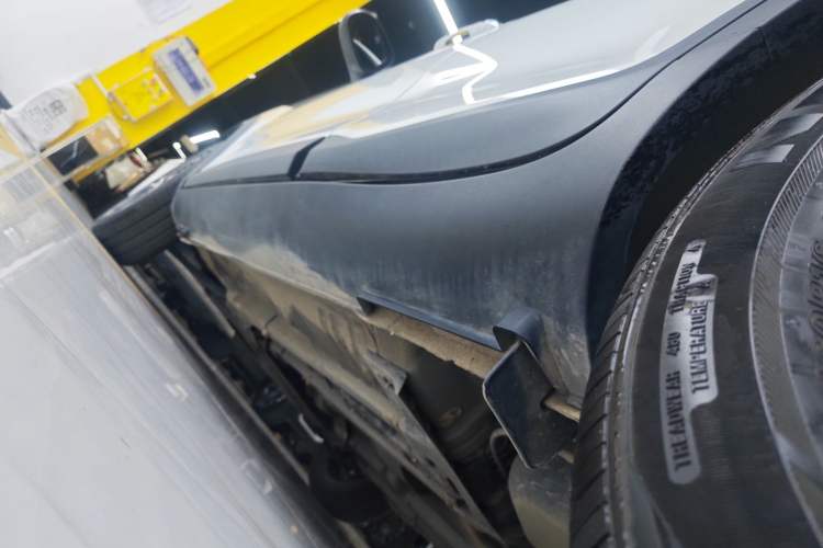 Used Kia kx1 Stonic 2021 1.4L CVT Fun Edition Left Side Sill