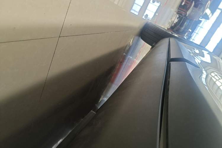 Used Kia kx1 Stonic 2021 1.4L CVT Fun Edition Left Side Sill
