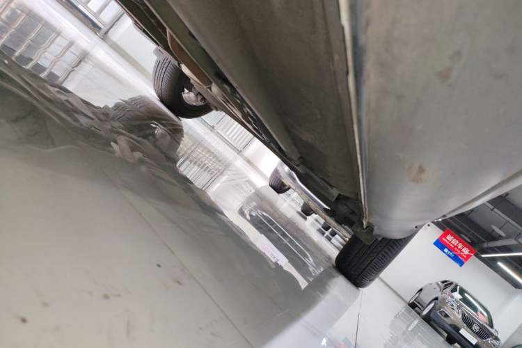 Used Kia kx1 Stonic 2021 1.4L CVT Fun Edition Left Side Sill