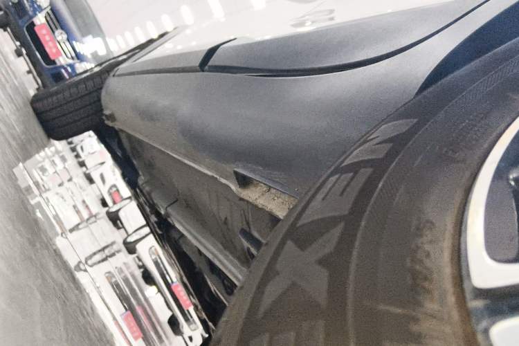 Used Kia kx1 Stonic 2021 1.4L CVT Fun Edition Left Side Sill