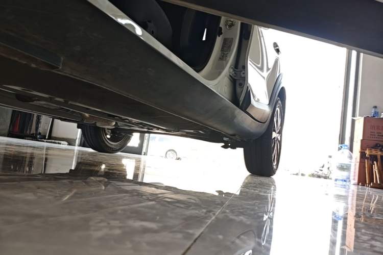 Used Kia kx1 Stonic 2021 1.4L CVT Sunroof Model Left Side Sill
