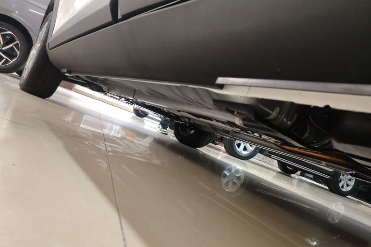 Used Kia kx1 Stonic 2021 1.4L CVT Sunroof Model Left Side Sill
