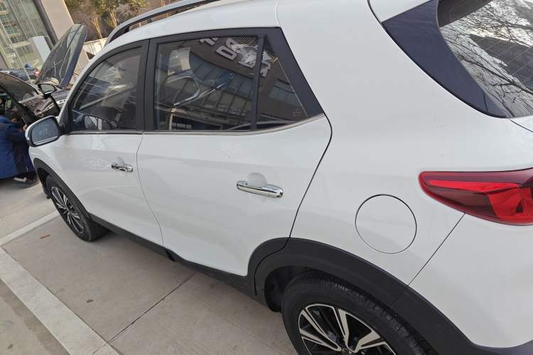 Used Kia kx1 Stonic 2021 1.4L CVT Fun Edition Left Side