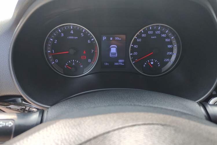 Used Kia kx1 Stonic 2021 1.4L CVT Fun & Sunroof Model Odometer Close Up