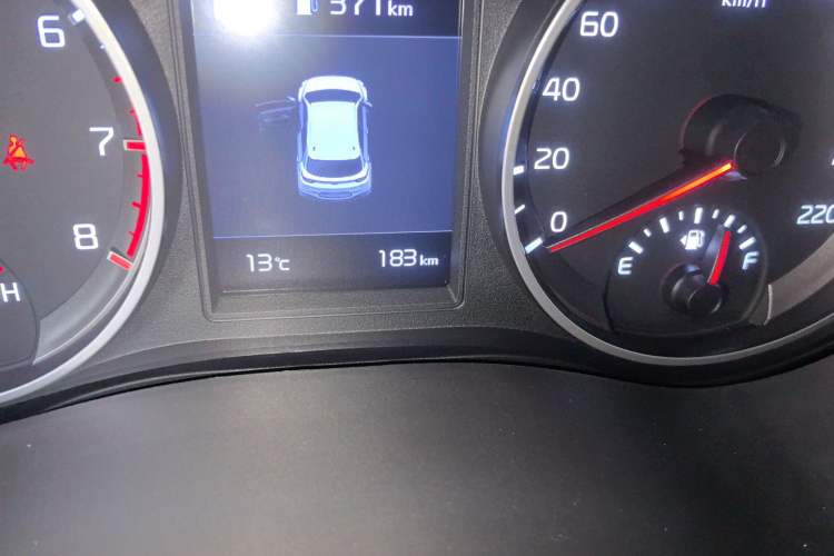 Used Kia kx1 Stonic 2021 1.4L CVT Fun & Sunroof Model Odometer Close Up