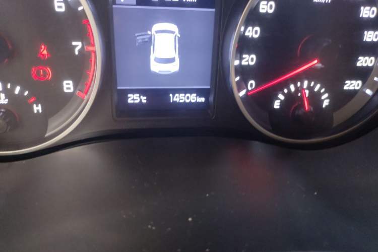 Used Kia kx1 Stonic 2021 1.4L CVT Fun & Sunroof Model Odometer Close Up