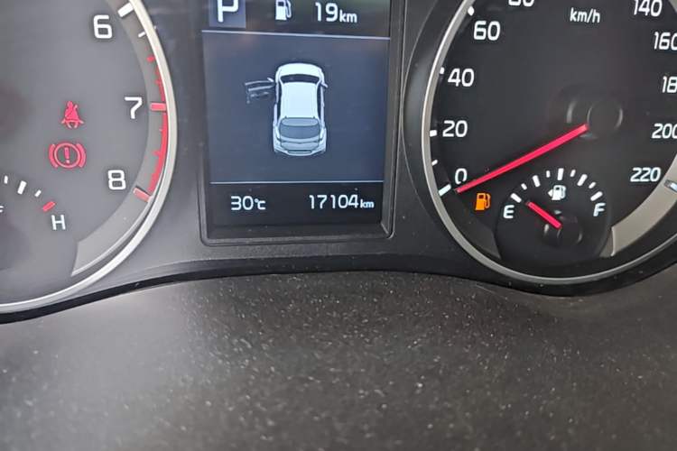 Used Kia kx1 Stonic 2021 1.4L CVT Sunroof Model Odometer Close Up