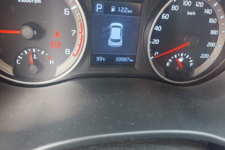 Used Kia kx1 Stonic 2021 1.4L CVT Fun Edition Odometer Close Up