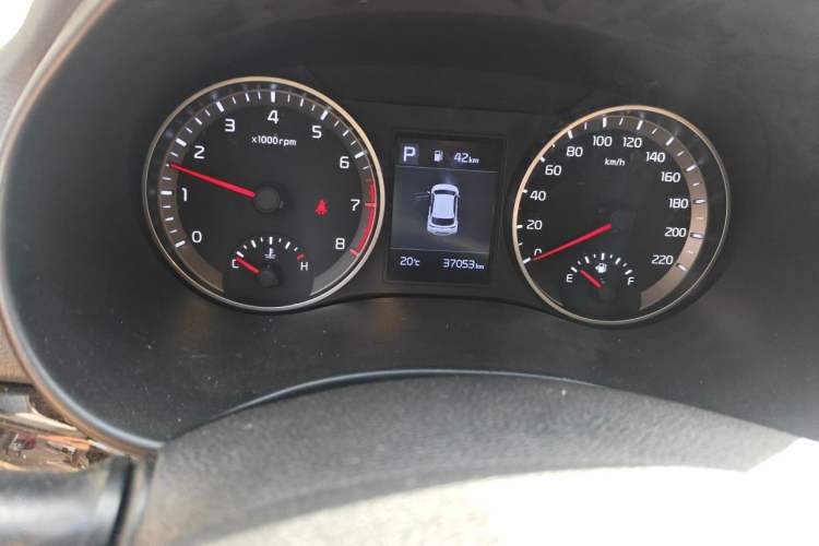 Used Kia kx1 Stonic 2021 1.4L CVT Fun & Sunroof Model Odometer Close Up