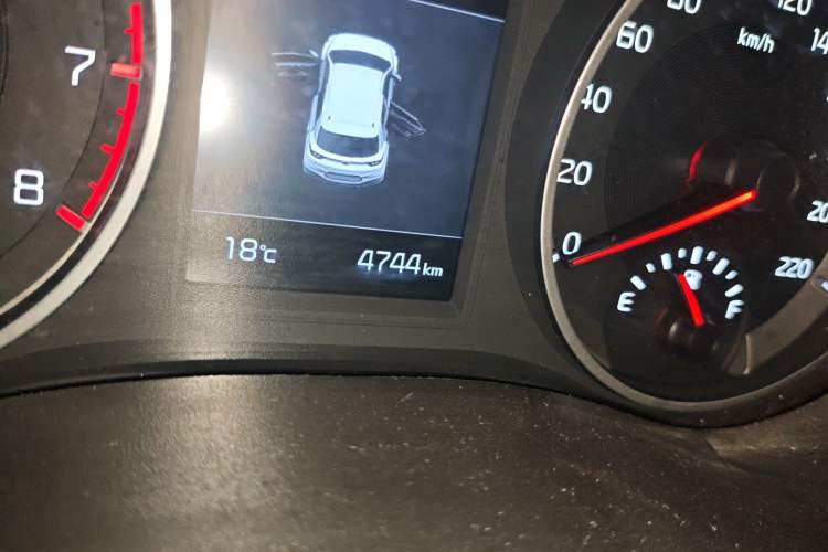 Used Kia kx1 Stonic 2021 1.4L Automatic Fun Edition Odometer Close Up