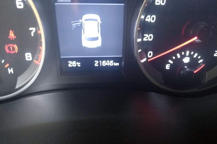 Used Kia kx1 Stonic 2021 1.4L CVT Sunroof Model Odometer Close Up
