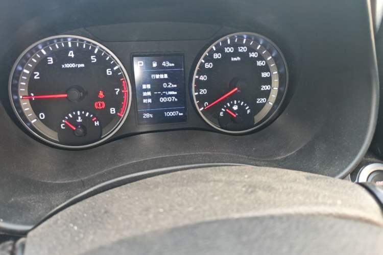 Used Kia kx1 Stonic 2021 1.4L CVT Sunroof Model Odometer Close Up
