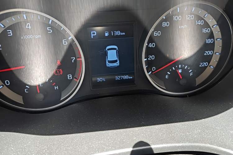 Used Kia kx1 Stonic 2021 1.4L CVT Fun Edition Odometer Close Up