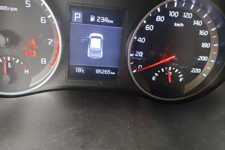 Used Kia kx1 Stonic 2021 1.4L CVT Fun & Sunroof Model Odometer Close Up
