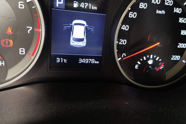 Used Kia kx1 Stonic 2021 1.4L Automatic Fun & Sport Edition Odometer Close Up