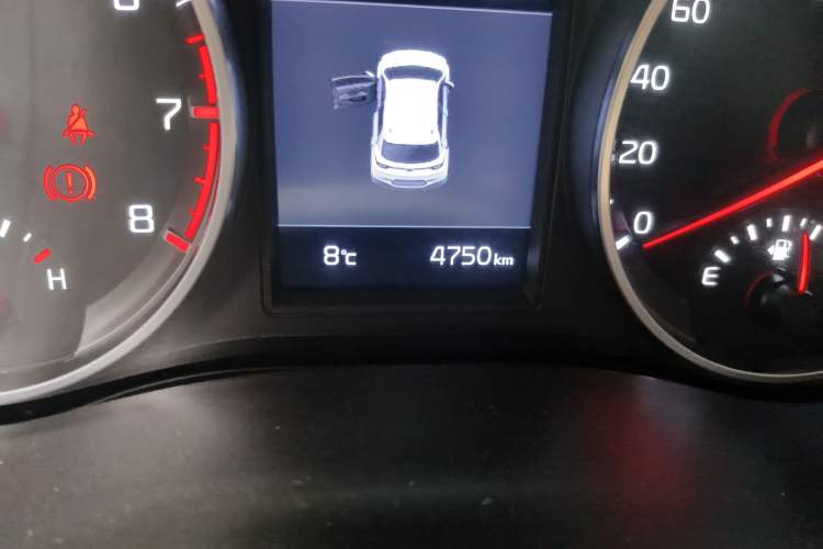 Used Kia kx1 Stonic 2021 1.4L Automatic Fun Edition Odometer Close Up