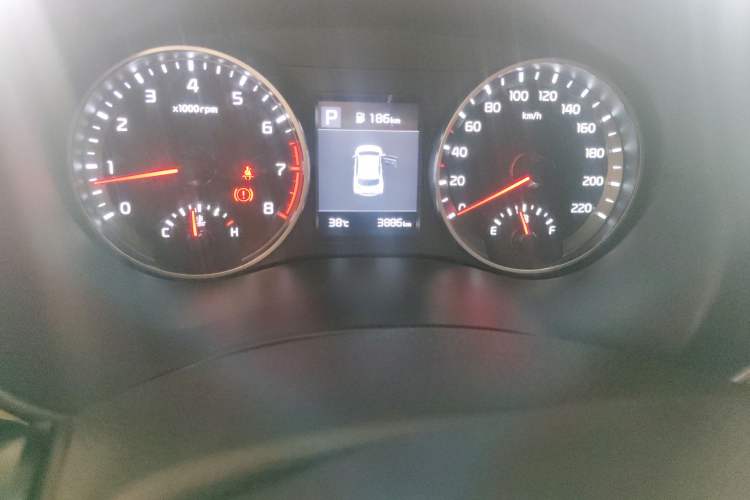 Used Kia kx1 Stonic 2021 1.4L CVT Fun & Sunroof Model Odometer Close Up
