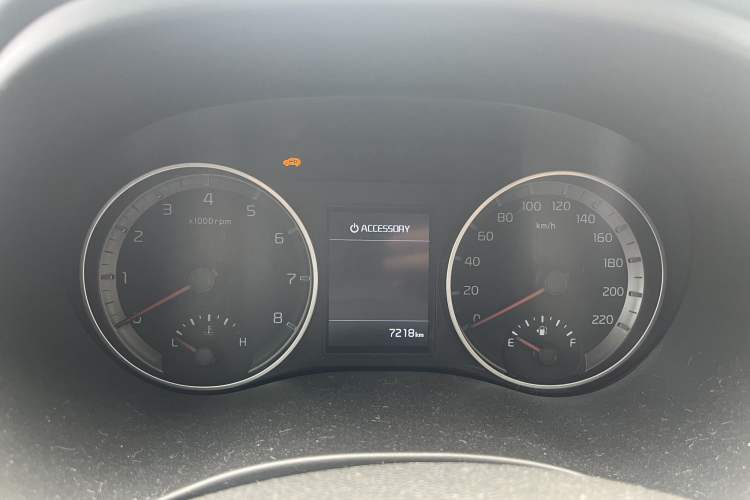 Used Kia kx1 Stonic 2021 1.4L CVT Sunroof Model Odometer Close Up