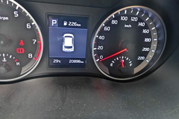 Used Kia kx1 Stonic 2021 1.4L CVT Sunroof Model Odometer Close Up
