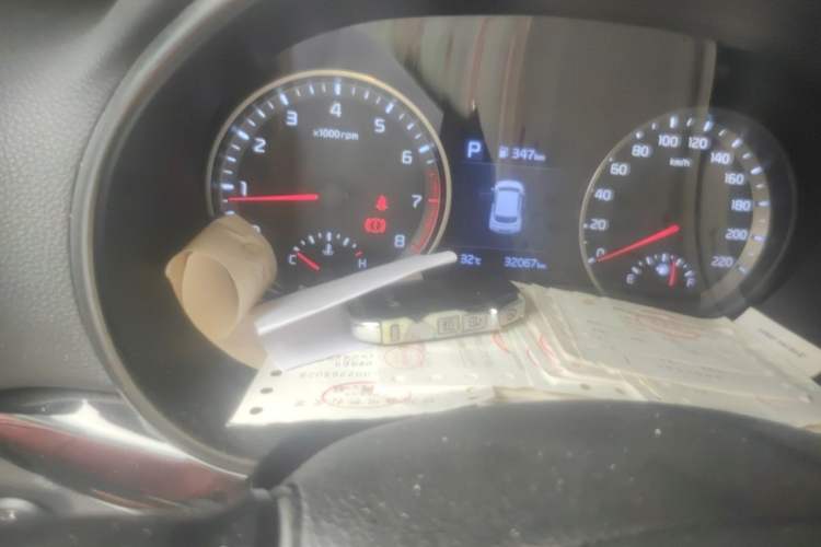 Used Kia kx1 Stonic 2021 1.4L CVT Sunroof Model Odometer Close Up