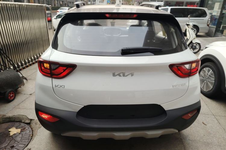 Used Kia kx1 Stonic 2021 1.4L CVT Sunroof Model Rear