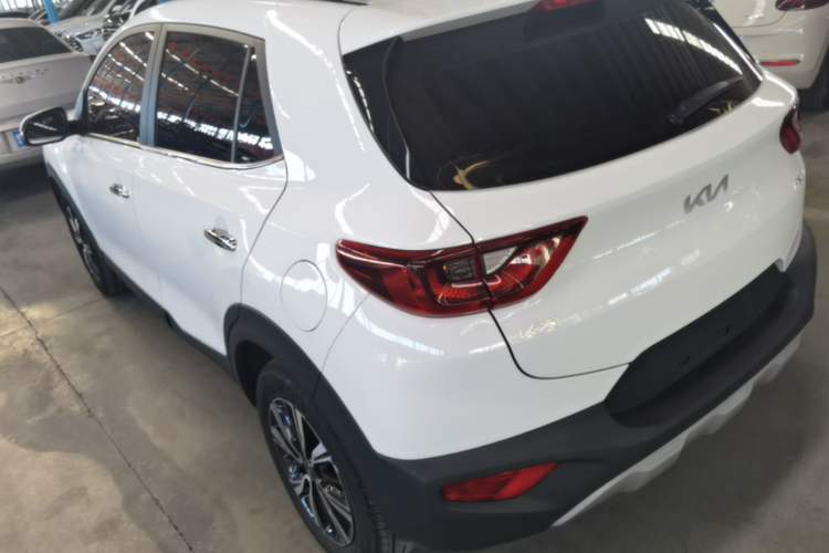 Used Kia kx1 Stonic 2021 1.4L CVT Fun Edition Rear Left 45 Deg