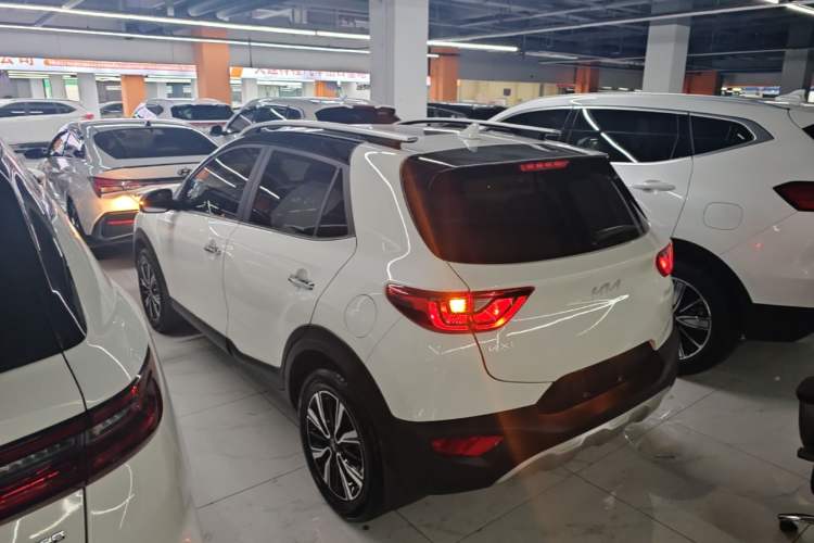 Used Kia kx1 Stonic 2021 1.4L CVT Sunroof Model Rear Left 45 Deg