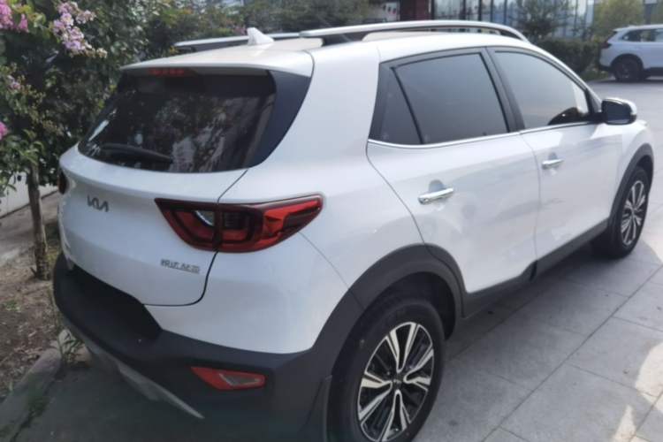 Used Kia kx1 Stonic 2021 1.4L CVT Fun Edition Rear Right 45 Deg