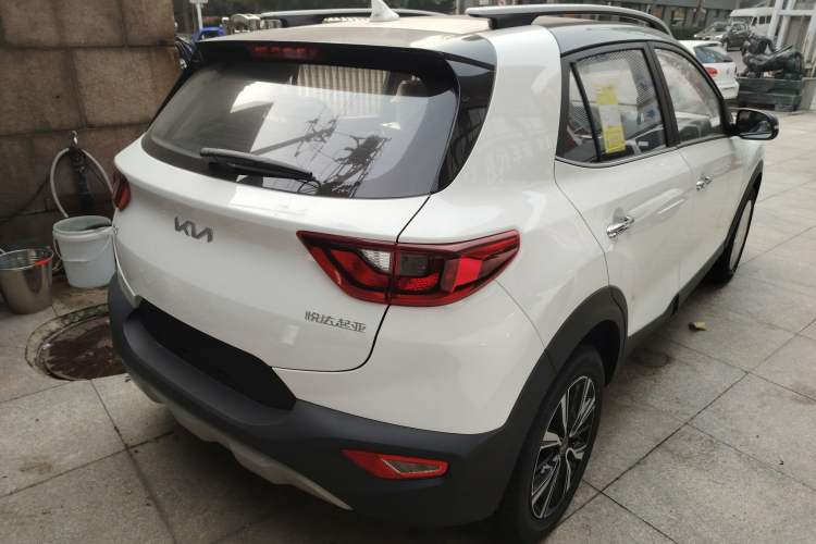 Used Kia kx1 Stonic 2021 1.4L CVT Sunroof Model Rear Right 45 Deg