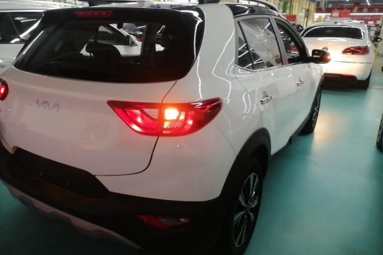 Used Kia kx1 Stonic 2021 1.4L CVT Fun & Sunroof Model Rear Right 45 Deg