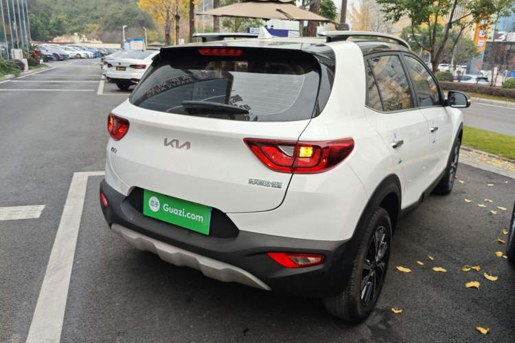 Used Kia kx1 Stonic 2021 1.4L CVT Sunroof Model Rear Right 45 Deg