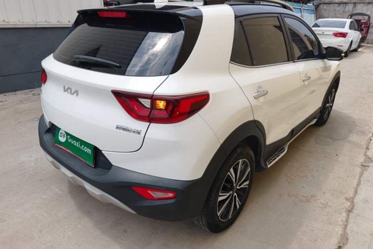 Used Kia kx1 Stonic 2021 1.4L CVT Sunroof Model Rear Right 45 Deg