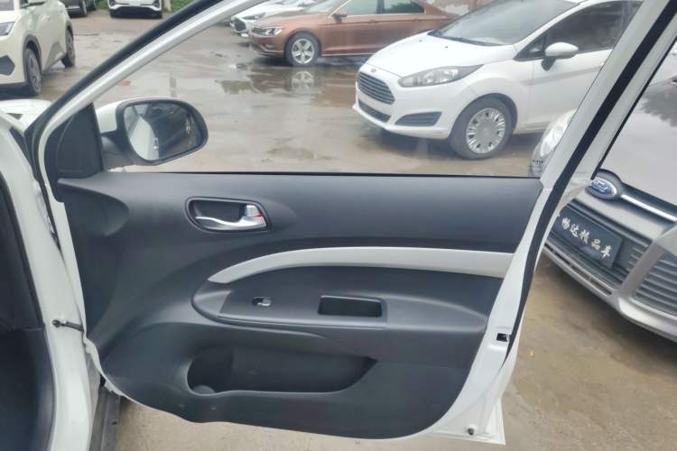 Used Kia kx1 Stonic 2021 1.4L CVT Fun Edition Right Front Door Interior