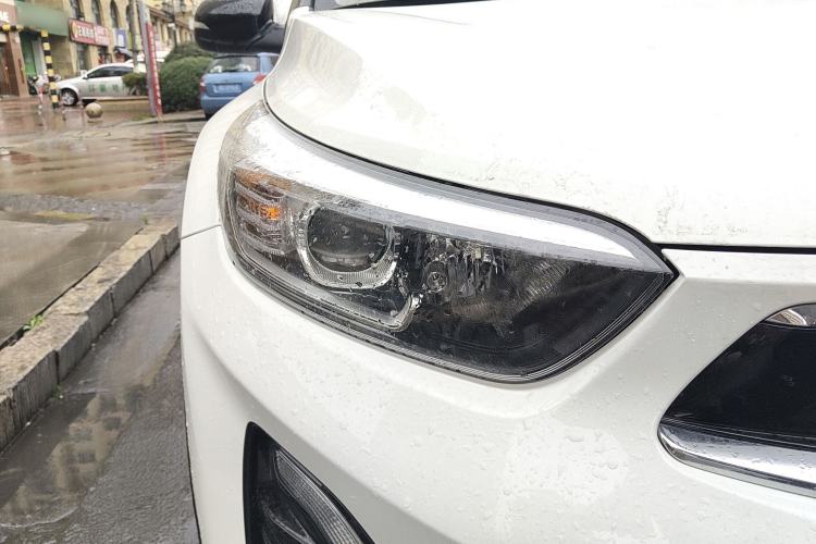 Used Kia kx1 Stonic 2021 1.4L CVT Fun & Sunroof Model Right Front Headlight