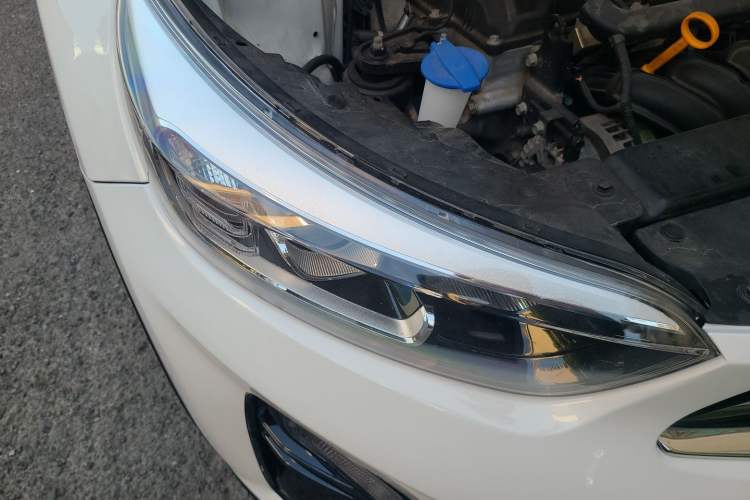 Used Kia kx1 Stonic 2021 1.4L CVT Fun Edition Right Front Headlight
