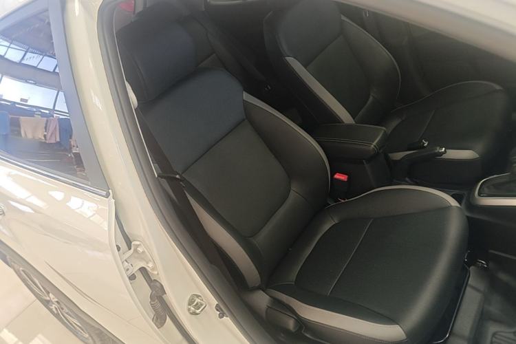 Used Kia kx1 Stonic 2021 1.4L CVT Fun Edition Right Front Seat