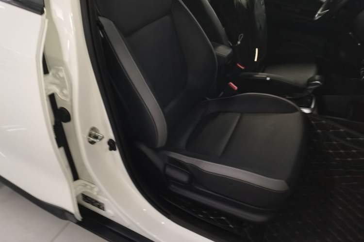 Used Kia kx1 Stonic 2021 1.4L CVT Fun & Sunroof Model Right Front Seat