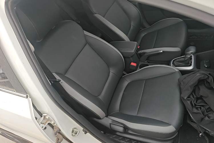 Used Kia kx1 Stonic 2021 1.4L CVT Sunroof Model Right Front Seat