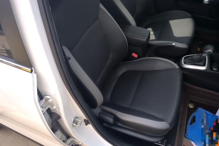 Used Kia kx1 Stonic 2021 1.4L CVT Fun Edition Right Front Seat