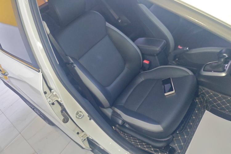 Used Kia kx1 Stonic 2021 1.4L CVT Fun Edition Right Front Seat
