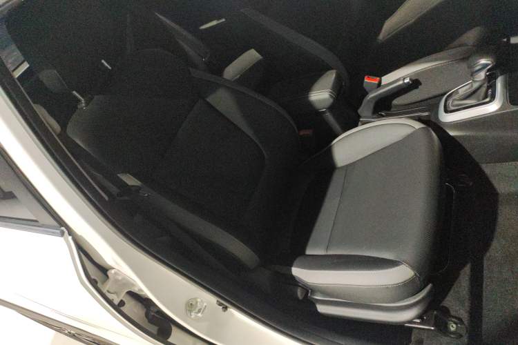 Used Kia kx1 Stonic 2021 1.4L CVT Fun Edition Right Front Seat