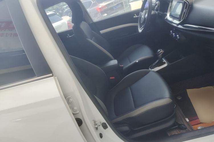 Used Kia kx1 Stonic 2021 1.4L Automatic Fun Edition Right Front Seat